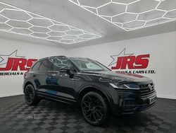 Black Used 2020 VW Touareg R-line SUV | £27,750 (Fair price)