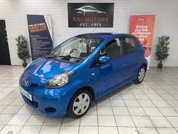 Blue Used 2010 Toyota Aygo Hatchback | £2,795 (Fair price)