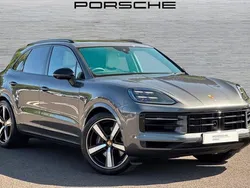 Quarzite grey metallic Used 2025 Porsche Cayenne SUV | £89,990 (Fair price)