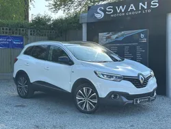 White Used 2016 Renault Kadjar Signature SUV | £6,795 (Fair price)