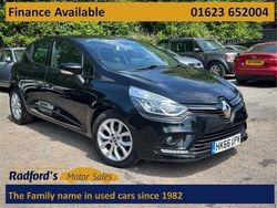Black Used 2017 Renault Clio IV Dynamique Hatchback | £7,452 (Fair price)