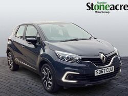 Blue/black Used 2017 Renault Captur Dynamique SUV | £7,495 (Fair price)