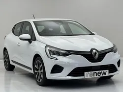 White Used 2021 Renault Clio V Hatchback | £13,450 (Fair price)