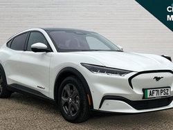 White Used 2021 Ford Mustang Mach-E Extended Range SUV | £21,276 (Fair price)