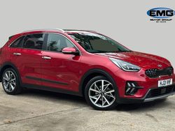 Runway red Used 2021 Kia Niro 4 SUV | £18,845 (Fair price)