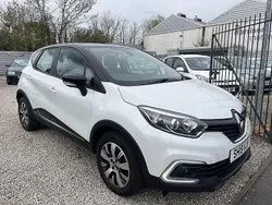 White Used 2019 Renault Captur Play SUV | £10,000 (Fair price)