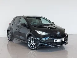 Black Used 2022 Toyota Yaris Hybrid Hatchback | £17,298 (Fair price)