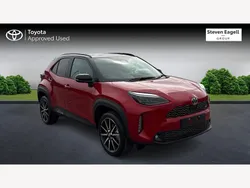 Red/black New 2025 Toyota Yaris Hybrid Sport Hatchback | £28,891 (Fair price)