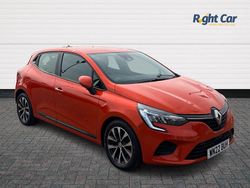 Orange valencia Used 2022 Renault Clio V Iconic Hatchback | £10,999 (Fair price)