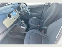 White Used 2018 Hyundai i10 Premium SE Hatchback | £10,995 (Fair price)