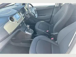 White Used 2018 Hyundai i10 Premium SE Hatchback | £11,495 (Fair price)