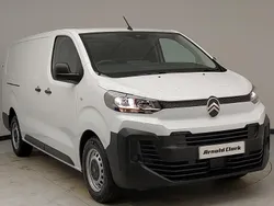 White New 2024 Citroën Dispatch MPV | £19,998 (Fair price)