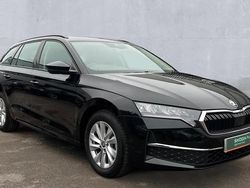 Black Used 2025 Skoda Octavia SE Technology Estate | £21,597 (Fair price)