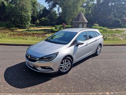 Silver Used 2018 Vauxhall Astra Design Edition Estate | £5,750 (Good price)