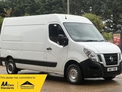 White Used 2017 Nissan NV400 SE Van | £11,990 (Fair price)