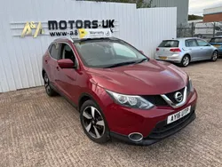 Red Used 2016 Nissan Qashqai N-Connecta SUV | £5,500 (Good price)
