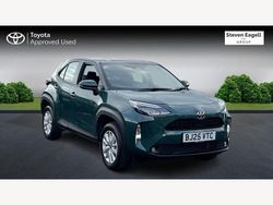 Green Used 2025 Toyota Yaris Hybrid Hatchback | £23,088 (A bit pricey)