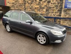 Grey Used 2010 Skoda Octavia Elegance Estate | £3,990 (A bit pricey)