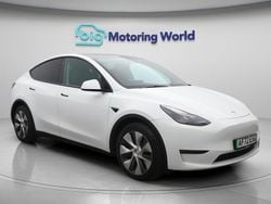 White Used 2022 Tesla Model Y Long Range AWD SUV | £19,800 (Fair price)