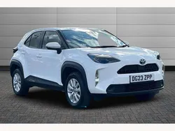 White Used 2023 Toyota Yaris Cross SUV | £19,195 (Fair price)