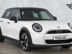 White Used 2025 Mini Cooper Hatch Hatchback | £31,000