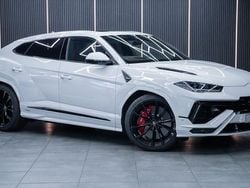 New 2024 Lamborghini Urus SUV | £234,990 (Expensive)