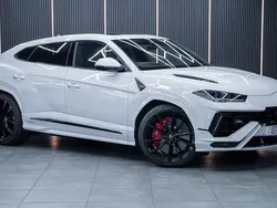 New 2024 Lamborghini Urus SUV | £234,990 (Expensive)