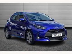 Blue New 2025 Toyota Yaris Hybrid Hatchback | £19,999 (Super price)