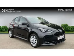 Black Used 2021 Toyota Yaris Hybrid Hatchback | £15,384 (Good price)