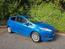 Blue Used 2013 Ford Fiesta Titanium Hatchback | £3,495 (Fair price)