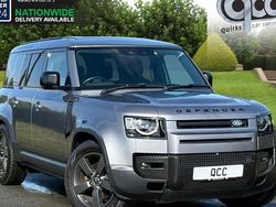Used 2022 Land Rover Defender SE SUV | £39,950 (Fair price)