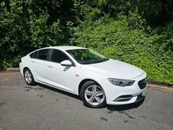 White Used 2018 Vauxhall Insignia Design Edition Hatchback | £5,995 (Expensive)