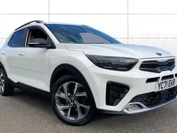 White Used 2021 Kia Stonic 4 SUV | £12,213 (Fair price)