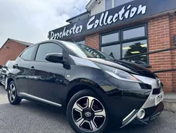 Black Used 2015 Toyota Aygo X-clusiv Hatchback | £7,295 (Fair price)