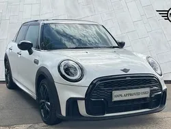 White Used 2023 Mini Cooper Hatch Hatchback | £21,950 (Fair price)