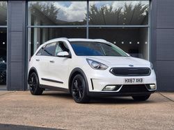 White Used 2017 Kia Niro 3 SUV | £11,995 (Good price)