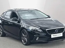 Used 2016 Volvo V40 CC Estate | £9,195 (Fair price)