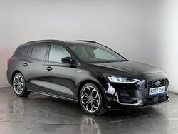 Black Used 2022 Ford Focus ST-Line Estate | £14,850 (Fair price)
