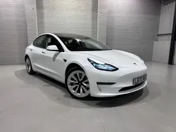 White Used 2020 Tesla Model 3 Sedan | £16,950 (Fair price)