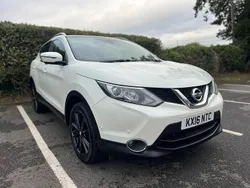 White Used 2016 Nissan Qashqai Tekna SUV | £7,495 (Fair price)