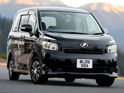 Black Used 2009 Toyota Voxy MPV | £5,990 (Super price)
