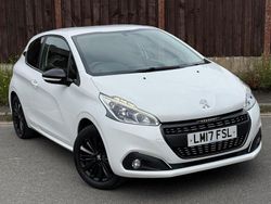 White Used 2017 Peugeot 208 Hatchback | £3,395 (Good price)