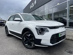 White Used 2023 Kia Niro 2 SUV | £22,994 (Expensive)