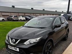 Black Used 2014 Nissan Qashqai Acenta Premium SUV | £2,295