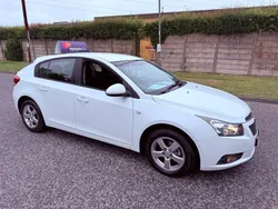White Used 2011 Chevrolet Cruze LT Hatchback | £1,799 (Good price)