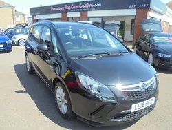 Black Used 2016 Vauxhall Zafira Design Edition MPV | £8,995