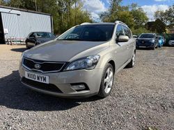 Silver Used 2010 Kia Ceed Hatchback | £3,900 (Good price)