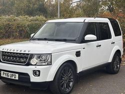 White Used 2016 Land Rover Discovery 4 Graphite SUV | £18,800 (Fair price)