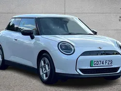 White Used 2024 Mini Cooper SE Hatch Hatchback | £29,970