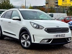 White Used 2019 Kia Niro SUV | £11,488 (Fair price)